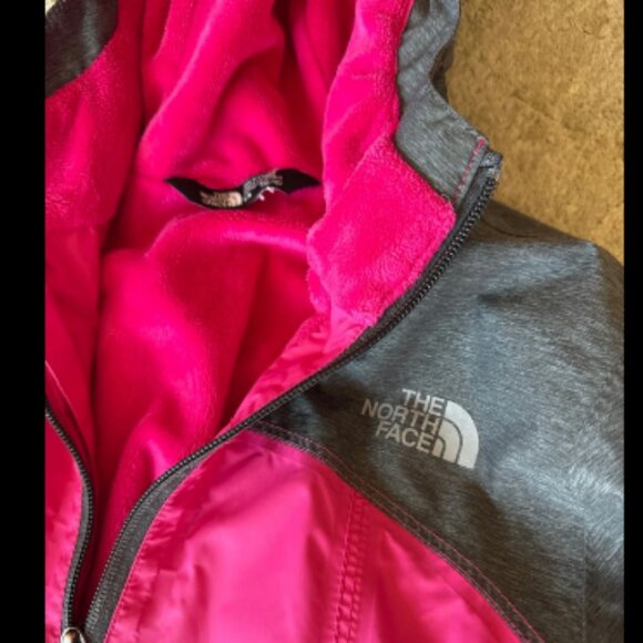 Girls 10/12 The North Face Dryvent Fleece Lined jacket - Picture 2 of 6